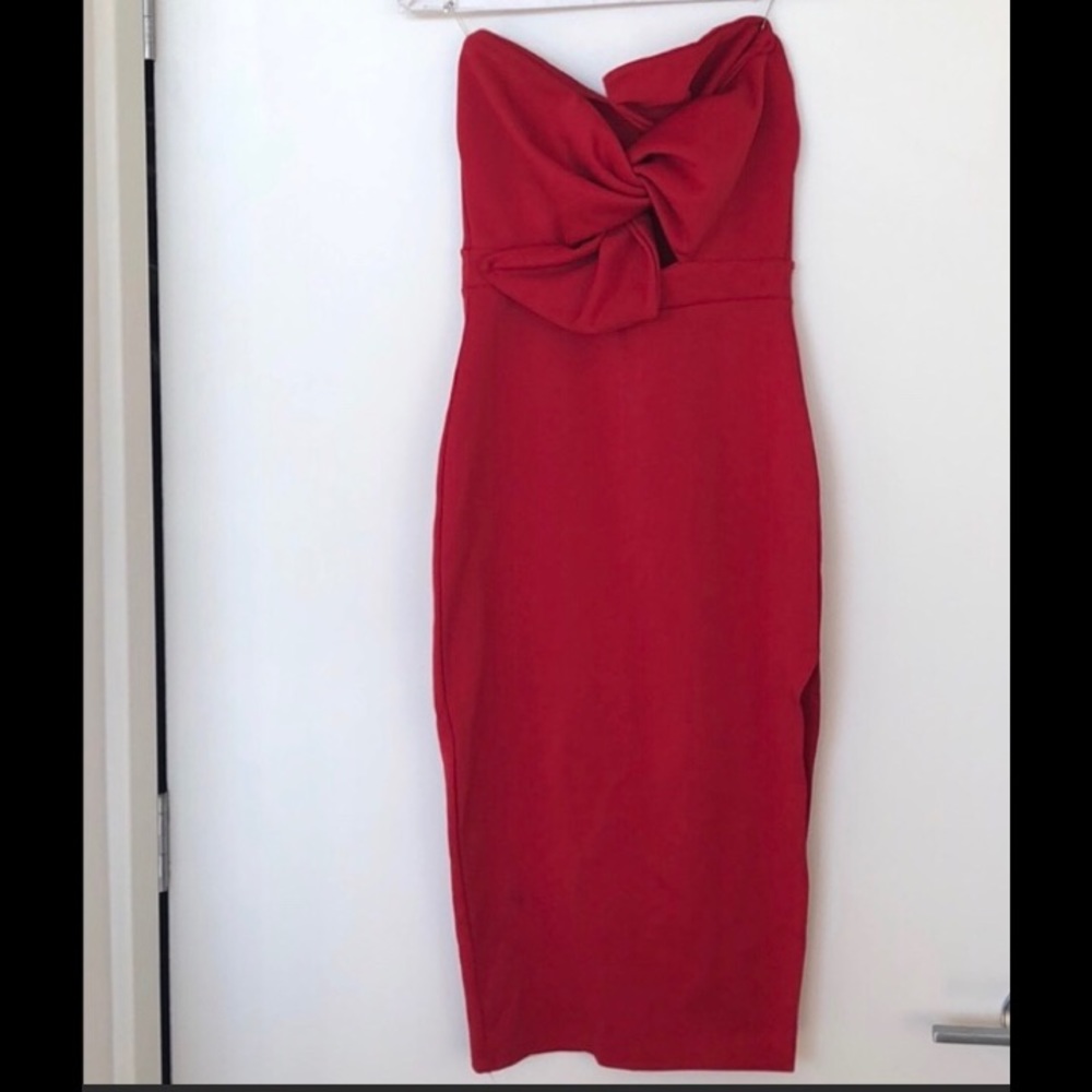 Pretty Little Thing Red strapless bow dress